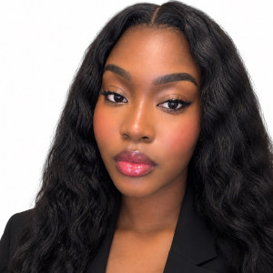 Daphne M. (Daphne Mavoungou)