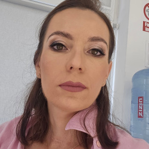 Cristina R.