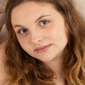 Isalyne R.
