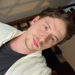Dylan D.