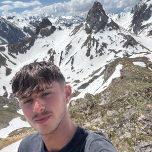 Wyatt F. (sève et service)