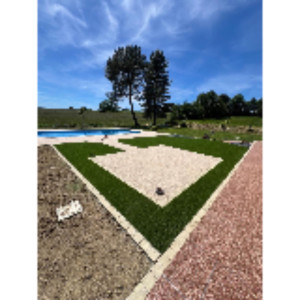 Clara D. (DL GARDEN DESIGN)