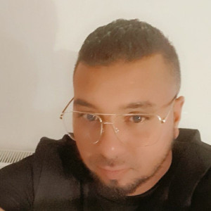 Christopher B. (pro services toiture)