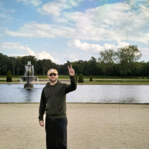 Samy D.