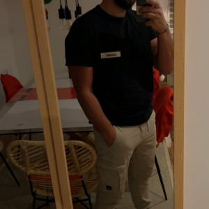 Jonathan W. (Service Weiss)