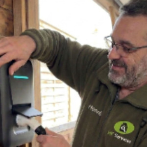 Hervé F. (HF-SERVICES)