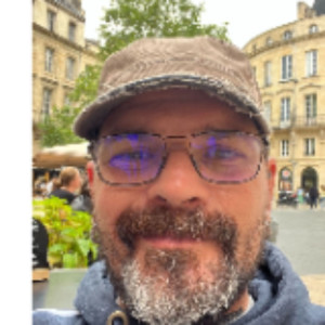 Arnaud B.