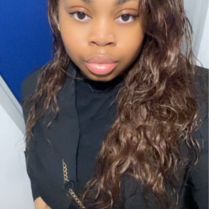 Murielle T.