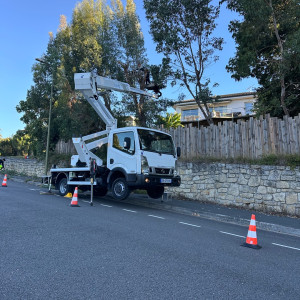 Isaac S. (SOS MAIN VERT)