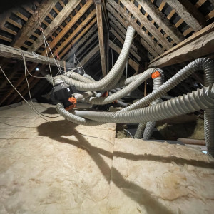 Électrique et aide soignante