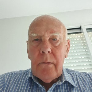 Stephane D.