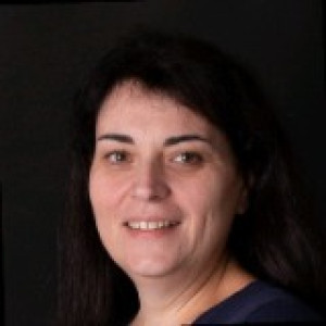 Emmanuelle R.