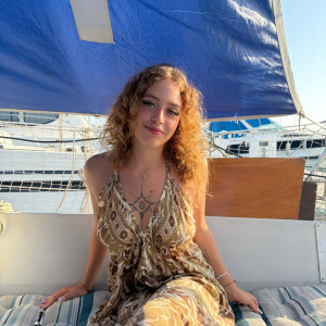 Ayona S.