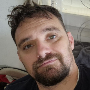 Mickael R. (micka multi services)