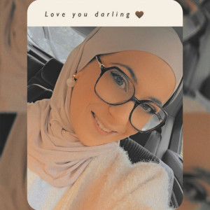 Laura K. (L'Hair De Laura)