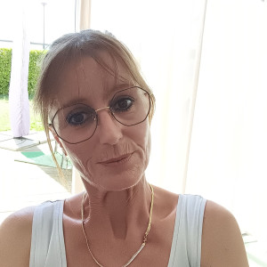 Gwenaelle F.
