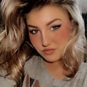 Chloé D.