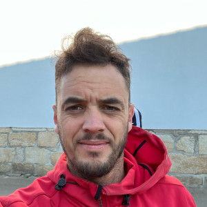 Pierre-Loup J. (La caisse à savon 56)