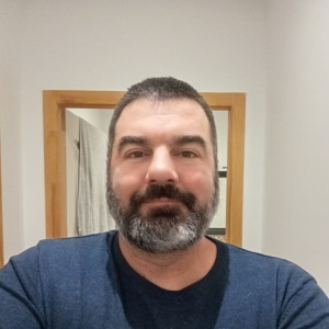 Julien P. (poutier services elec)