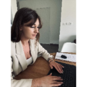 Victoria M. (Optima Partners)