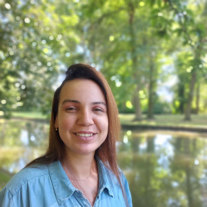 Nesrine H. (EasyLife Services)