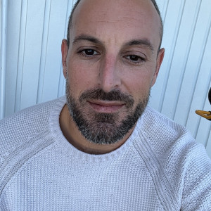 Nicolas G.