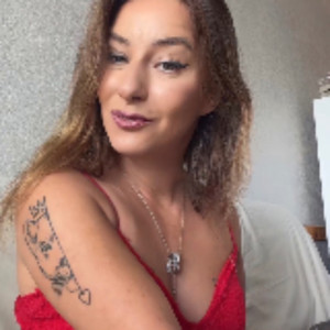 Jennifer B. (Djen clean)
