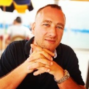 Yann R.