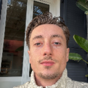 Julien G. (JuleoCar)