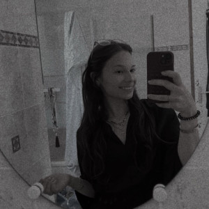 Emmanuelle F.
