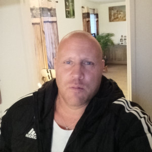 Emmanuel R. (Multiservices)