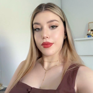 Kaïna S. (Pro service)