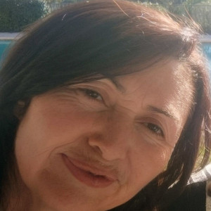 Yesim S. (A Vôtre Service)