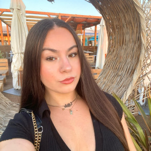 Mariana C.