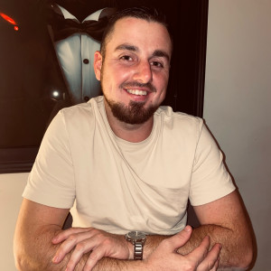 Jonathan B. (JohnTp)