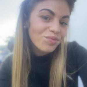 Maeva L. (Un Ptit Coup De Main)