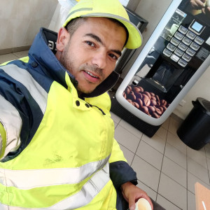 Omar D. (Omar affairiste)