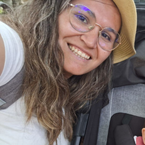Claudia F.