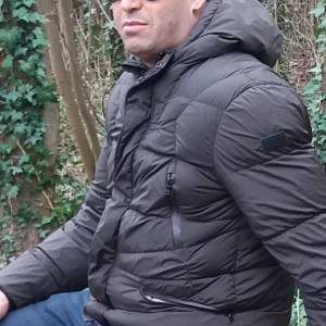 Sakhri S.