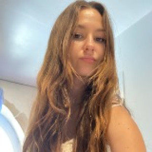 Elise R.