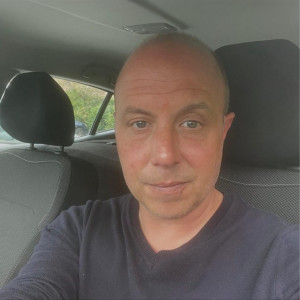 Cédric B. (Montage meuble/carrelage)
