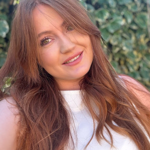 Julie B.