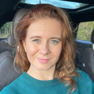 Viktoria K. (Elhost)