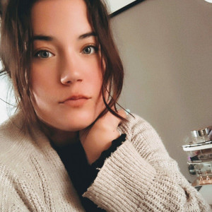 Elodie L.