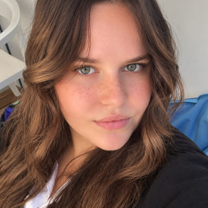 Tia F.