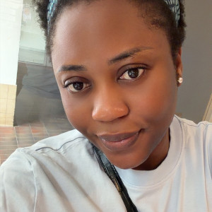 Marlyne B.
