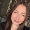 avatar Chloë L.<