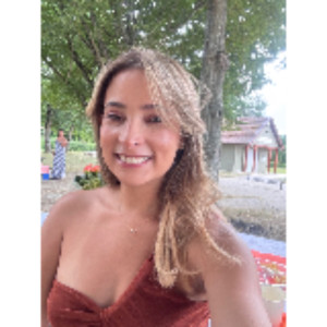 Luciana V. (Rosas Services)