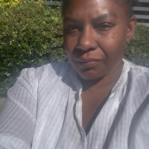 Marie J. (Marie Julien)