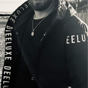 Sylvain M.